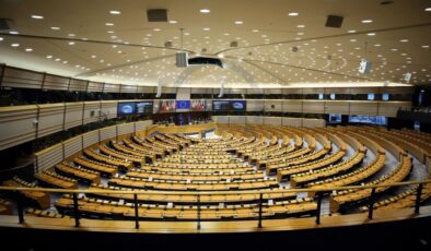 Avrupa Parlamentosu, “sosyal medyada 16 yaş sınırı” çağrısı yaptı
