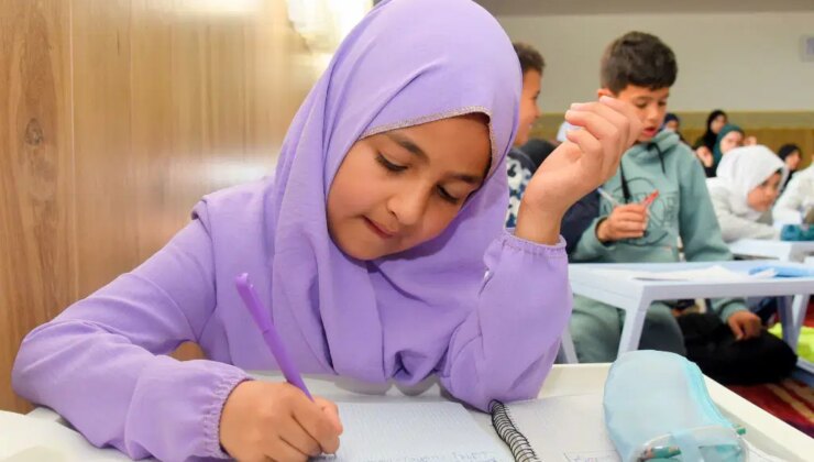 Avusturya’da başörtüsü oylaması tartışma yarattı: 14 yaş altına tam yasak geliyor