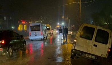 Aynı anda aynı caddede 4 ayrı kaza!