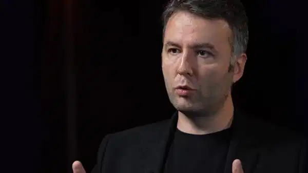 Ayrıntılar ortaya çıktı: Mehmet Akif Ersoy ‘örgüt kurmak’ iddiası ile tutuklanmış!