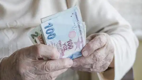 Bakanlık açıkladı: Yaşlı ve engelli aylıkları yatmaya başladı