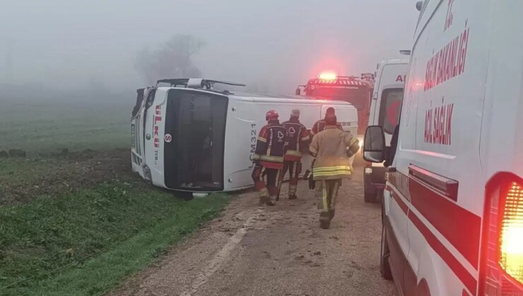 Balıkesir’de öğrenci servisi devrildi: 9 yaralı