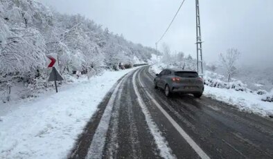 Bartın’da kar yağışı: 5 köy yolu ulaşıma kapandı