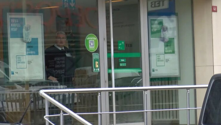 Başakşehir’de para çekerken gasp girişimi: Ateş açıp kaçtılar