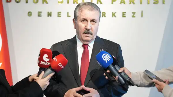 BBP lideri Destici, asgari ücret için rakam verdi