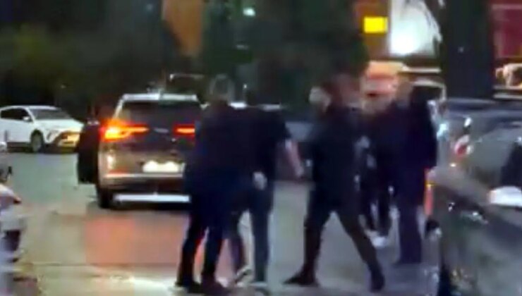 Beylikdüzü’nde AVM’de sürücüler arasında yumruklu otopark yeri kavgası