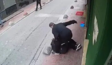 Beyoğlu’nda güvenlik görevlisi kendisine küfreden kişiyi darbetti: ‘Adam dövdüm’ diyerek teslim oldu