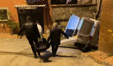 Beyoğlu’nda yalnız yaşayan kadın evinde ölü bulundu!