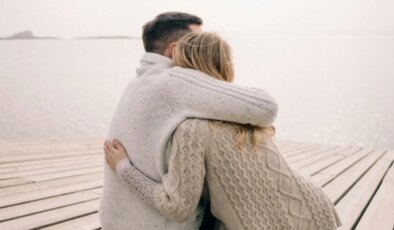 Bilim açıkladı: Sıcak bir sarılma neden bu kadar iyi hissettiriyor?