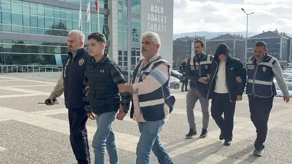 Bolu’da 140 bin dolarlık dolandırıcılık; 3’ü çocuk 5 şüpheli yakalandı