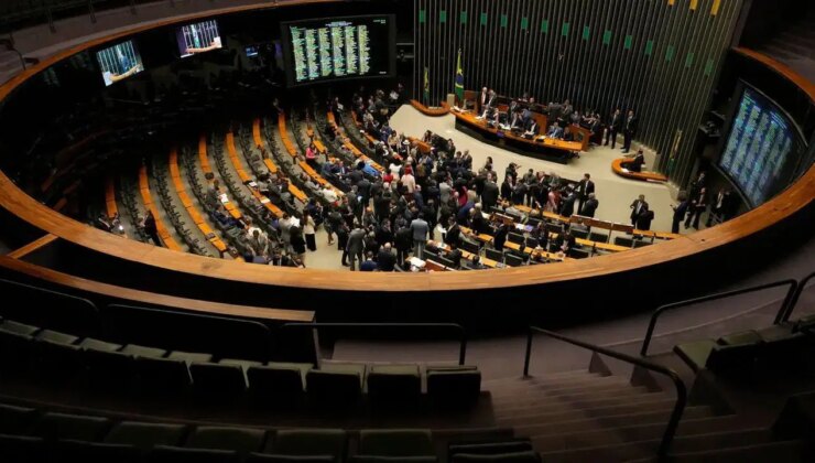 Brezilya Meclisi’nde Bolsonaro tartışması: Arbede çıktı