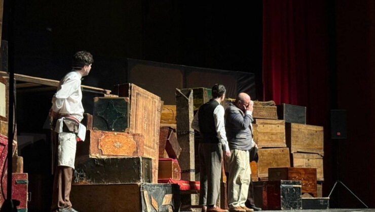 Bursa’da ‘Cimri’ oyunu sahnelendi…