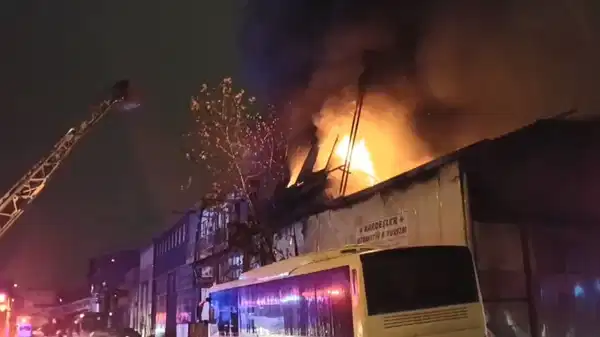 Bursa’da iş yeri yangını… Bitişiğindeki dükkana da sıçradı!