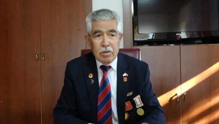 Cami çıkışı otomobil çarptı: Hayatını kaybetti