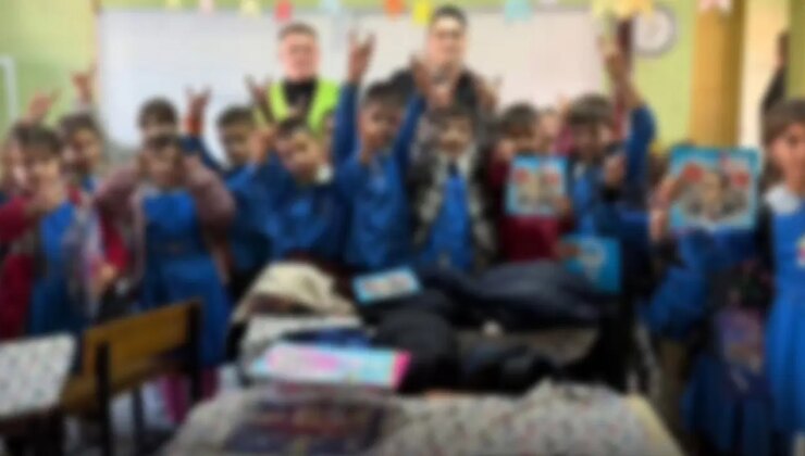 CHP İzmir İl Başkanlığı’ndan ilkokulda ‘bozkurt’ işareti tepkisi: Çocuklar siyasete alet ediliyor