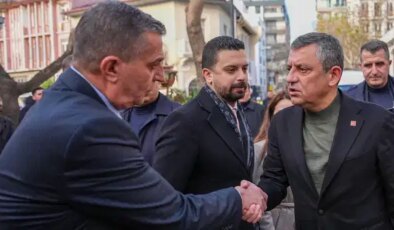 CHP lideri Özel, Şehzadeler Belediyesi’ni ziyaret etti