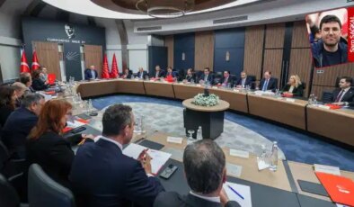 CHP lideri Özel, yılın son MYK toplantısını yaptı: Hükümet programı ve saha çalışması