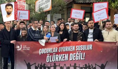 CHP’li gençlerden MESEM tepkisi: ‘Çocukların işçileştirildiği, yasalarla sömürüldüğü bir AKP projesi!’