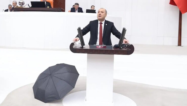 CHP’li isim, TBMM kürsüsünde ‘şemsiye’ açtı: ‘Önümüzdeki tehlike büyük…’