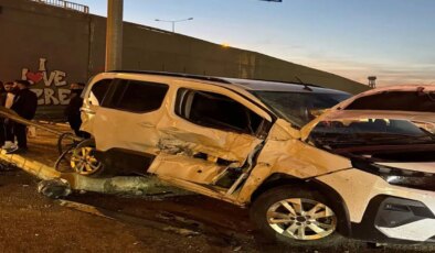 Cizre’de kontrolden çıkan vinç dehşet saçtı: 6 araca çarptı, 7 yaralı