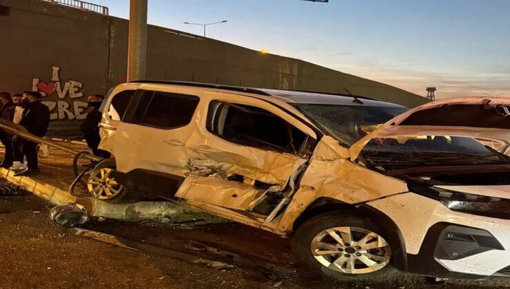 Cizre’de kontrolden çıkan vinç dehşet saçtı: 6 araca çarptı, 7 yaralı