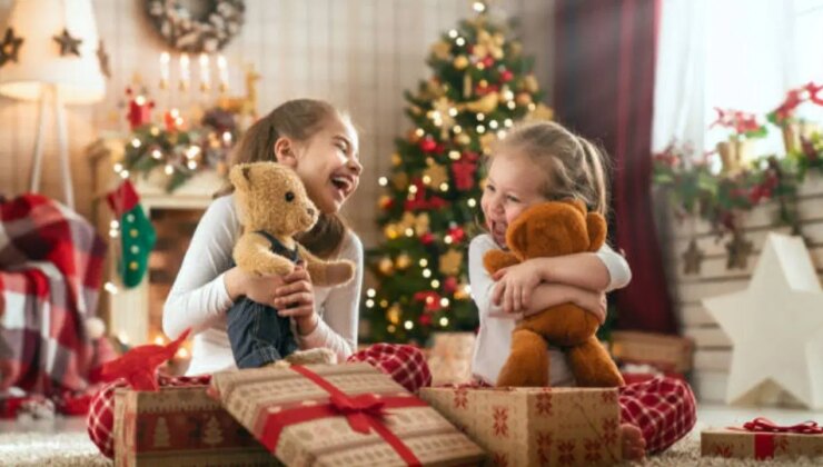 Çocuğunuzu sevindirirken sağlığını riske atmayın: Yılbaşında çocuklara oyuncak alırken dikkat edilmesi gereken 7 kural