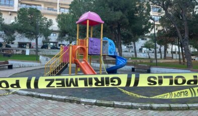 Çocuk parkında ‘yan bakma’ kavgası: Ölü ve yaralı var!