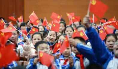 Çocuk üzerinden güç inşası: Çinli milyarderlerin ABD planı