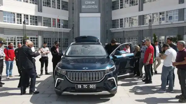 Çorum’da makam aracı tartışması: AKP’li Başkan’ın ‘Yerli ve milli’ TOGG’dan Audi A6’ya geçişi tepki çekti