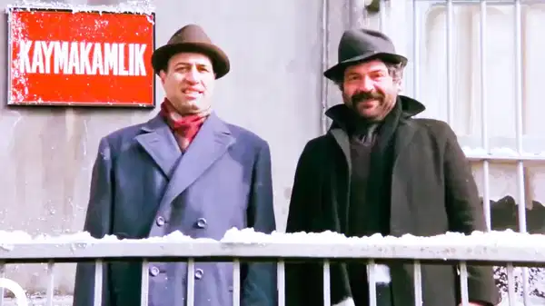 Deli Deli Küpeli filminin konusu ne? Deli Deli Küpeli filminin oyuncuları kim?