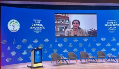 DEM Parti konferansında Öcalan’ın mesajı okundu: AKP’nin gelmesine karşı çıktığı SDG yöneticisi çevrimiçi bağlandı