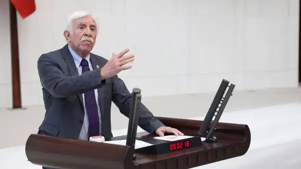 DEM Partili Cengiz Çandar’dan Erdoğan’a seslendi: ‘Dışişleri Bakanı’nıza ayar verin, kullandığı dil milyonlarca Kürt’ün kalbini kırıyor’