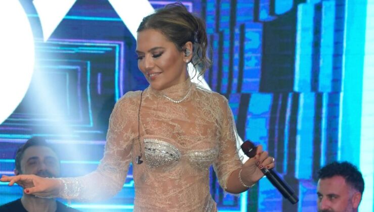 Demet Akalın’dan Ebru Gündeş’li nostaljik paylaşım: Dostluk hep baki kaldı