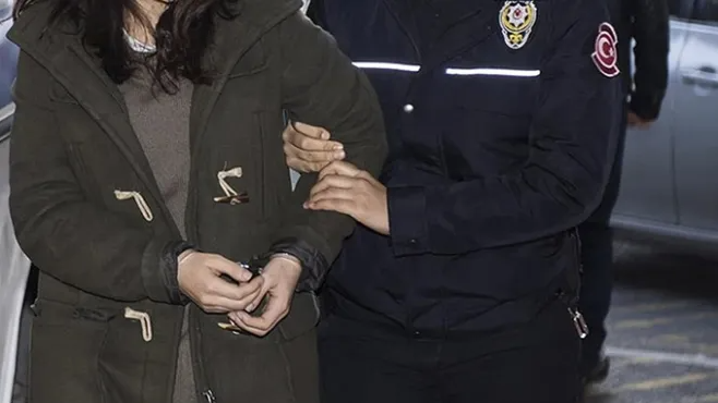 Denizli’de bebeğini darbeden anne ve erkek arkadaşı tutuklandı