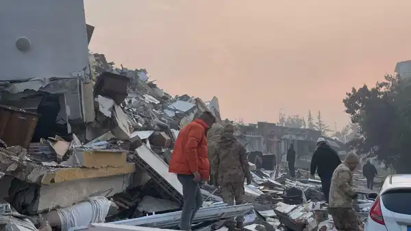 Depremde yıkılan İshar 10 Apartmanı davasında  kamu görevlileri ‘sorumluluğumuz yok’ dedi