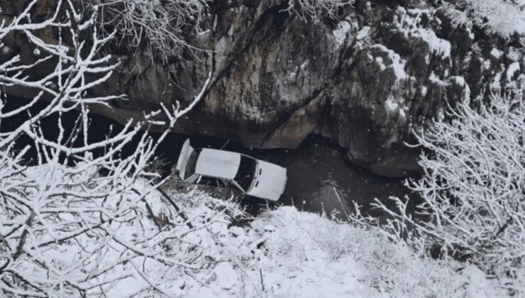 Diyarbakır’da otomobil köprüden çaya düştü: 4 yaralı