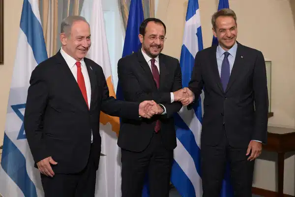 Doğu Akdeniz’de üçlü ittifak: Kimseyle karşı karşıya gelmek istemiyoruz