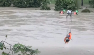 Dronelar, Vietnam’daki sel felaketinde hayat kurtardı