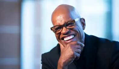 Dünyaca ünlü opera sanatçısı evinde bıçaklanarak öldürüldü