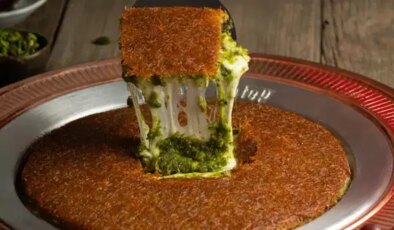 Dünyanın en iyi tatlısı seçildi: Sırrı peyniri!