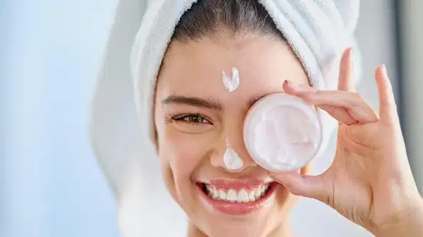 Duş sonrası cilt nemini artıran yeni trend: Moist skin metodu ve faydaları