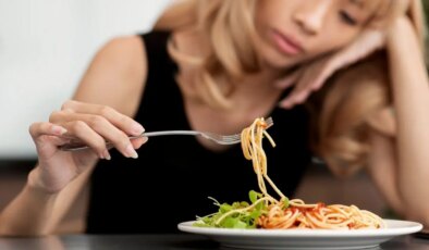 ‘Duygusal yeme’ atağını durdurmak için izlenmesi gereken yol…