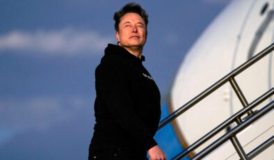 Elon Musk’ın maaş paketi iade edildi, serveti 700 milyar doları geçti