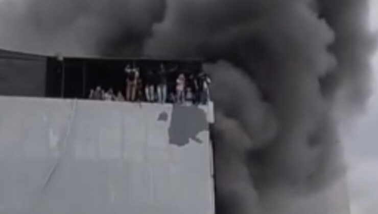 Endonezya’da drone satış merkezinde yangın: 22 ölü