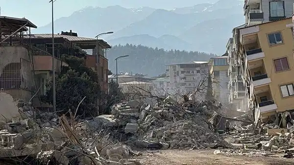 Ermeç Apartmanı davası: Bilirkişi raporu gelmedi, duruşma ertelendi