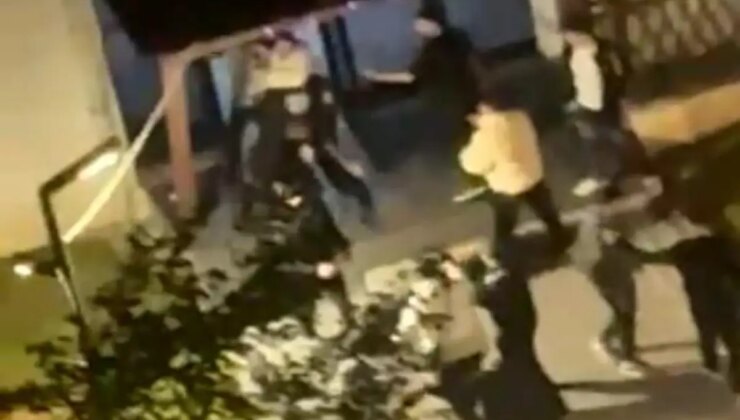 Esenyurt’ta gençler birbirine girdi, sokaklar savaş alanına döndü