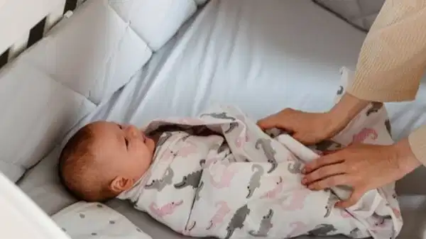 ‘Eski usul kundaklama bebekleri sakat bırakabilir’