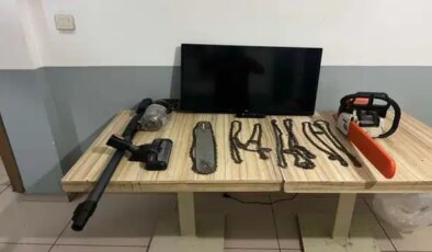 Evde buldukları her şeyi çaldılar: 2 tutuklama