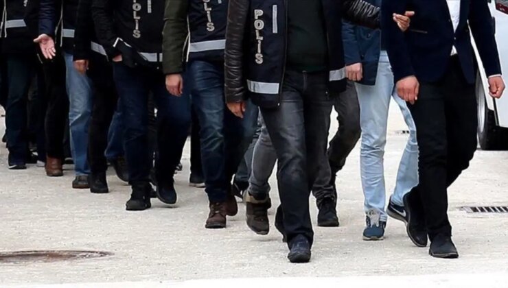 FETÖ’nün güncel yapılanmasına operasyon: 92 gözaltı