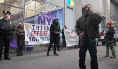 Filistin taraftarları New York’ta Kara Cuma’yı boykot protestosu düzenledi